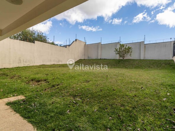 Casa con Patio grande en Altamonte Curridabat - Altavista Propiedades en  Costa Rica