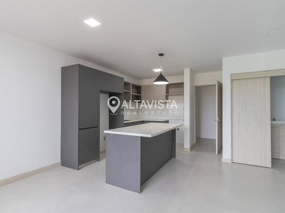 Alquiler de Apartamento en Edificio Guayabos