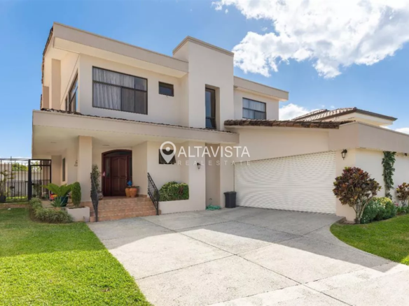 Casa Residencial Altamonte