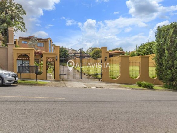 Venta de Lote Altamonte 8310