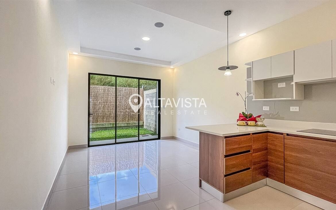 Casa en venta Condominio Puerto España Cartago