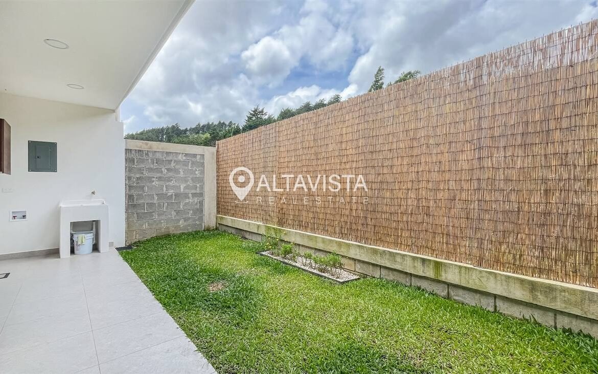 Casa en venta Condominio Puerto España Cartago