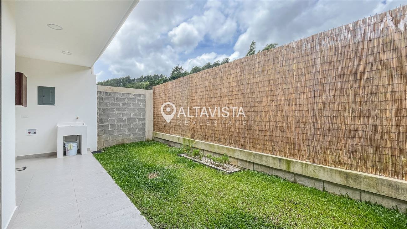 Casa en venta Condominio Puerto España Cartago