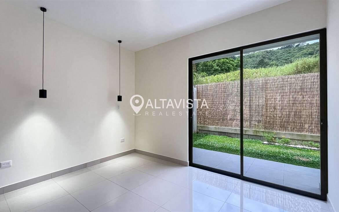 Casa en venta Condominio Puerto España Cartago