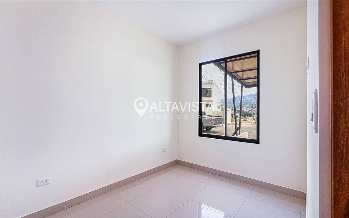 Casa en venta Condominio Puerto España Cartago