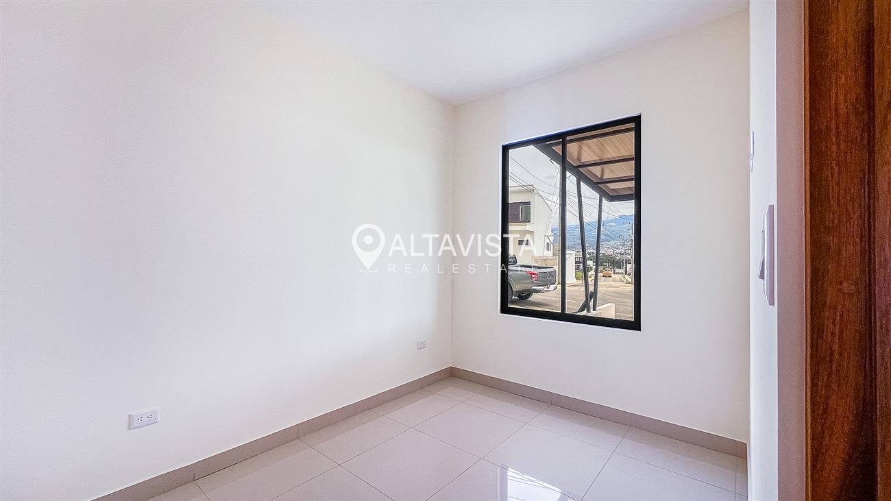 Casa en venta Condominio Puerto España Cartago