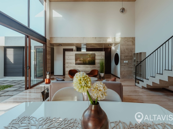 Alquiler de Casa en vía ciprés