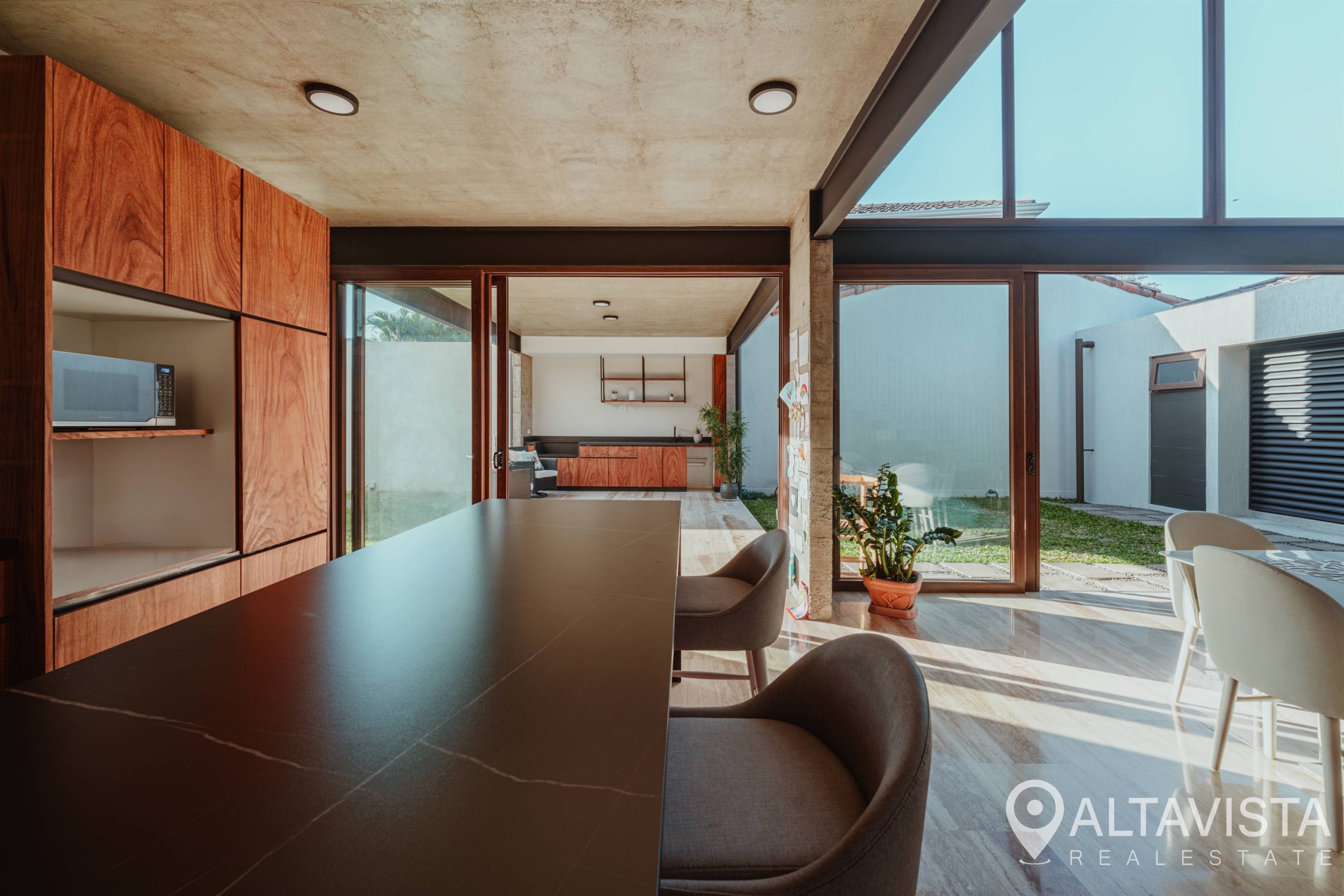 Alquiler de Casa en vía ciprés