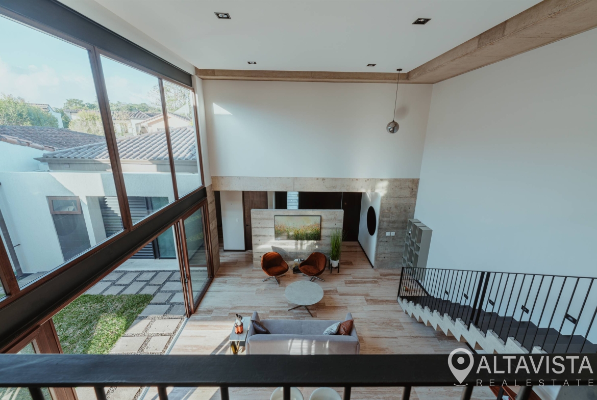 Alquiler de Casa en vía ciprés