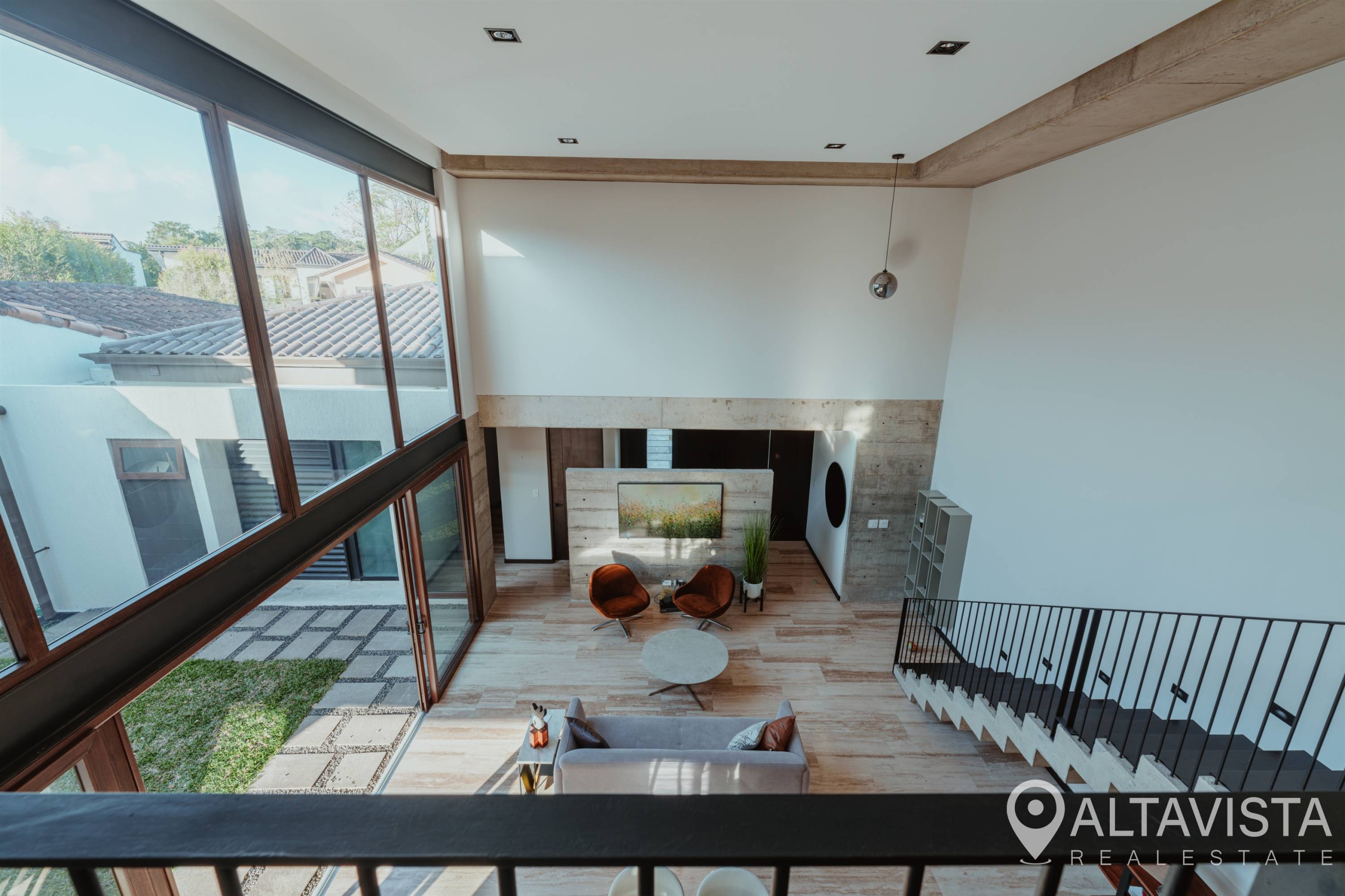 Alquiler de Casa en vía ciprés