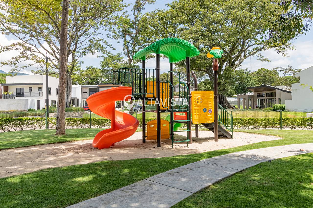 Amenidades Condominio Santa Ana Urbano-9 Casa Condominio Urbano