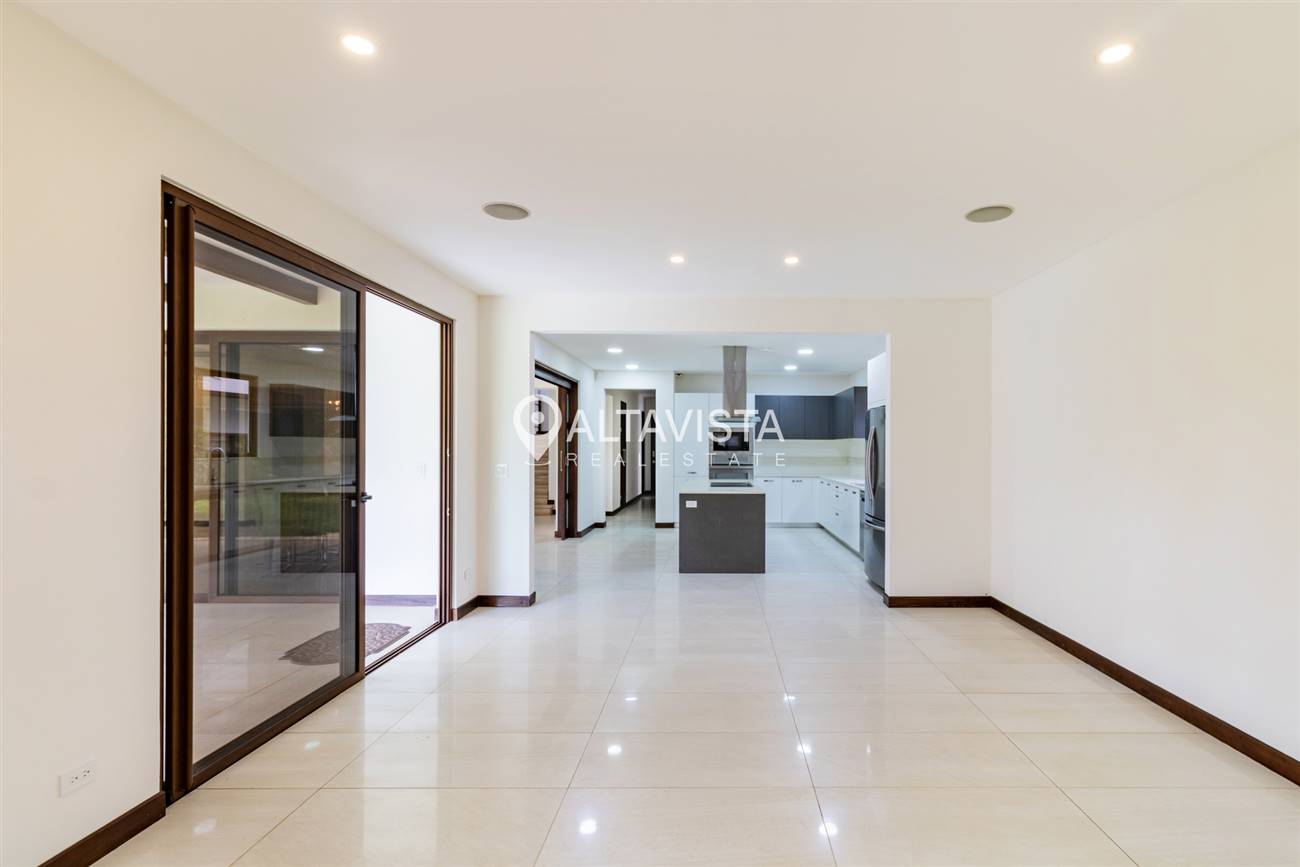 Condominio NYA Lindora