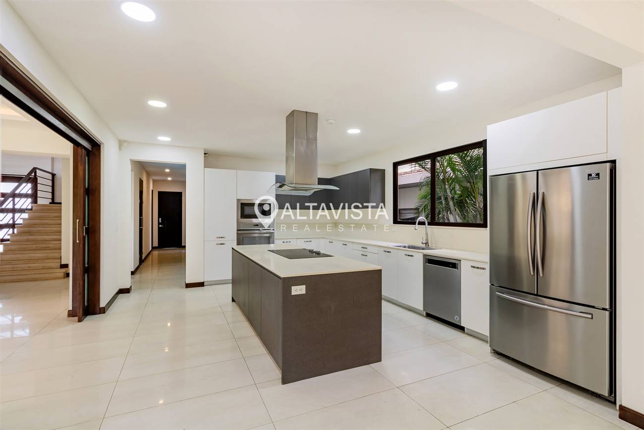 Condominio NYA Lindora