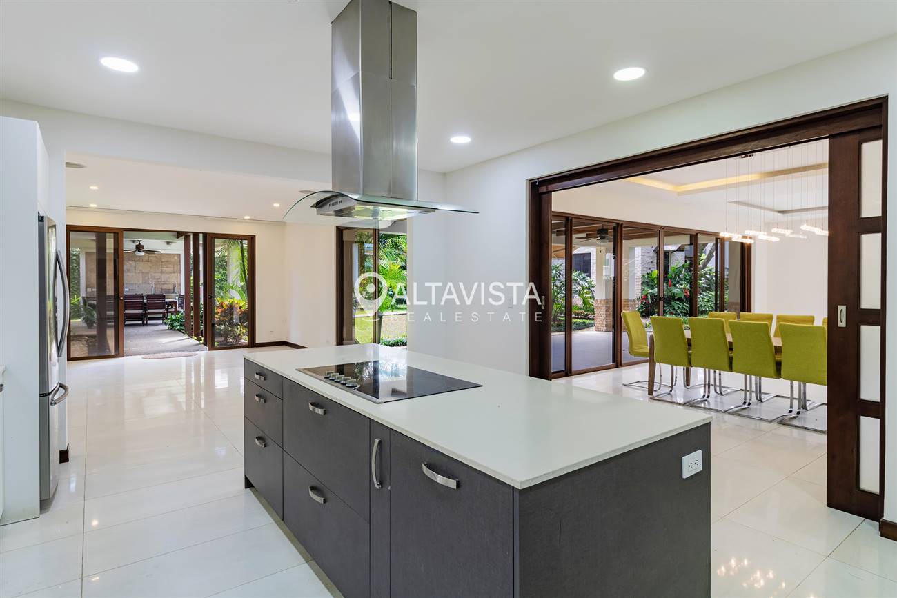 Condominio NYA Lindora