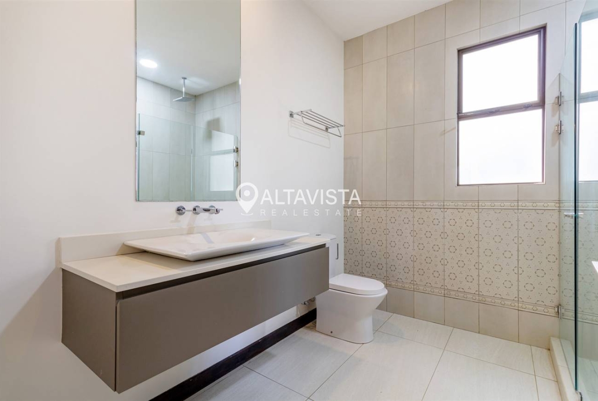 Condominio NYA Lindora