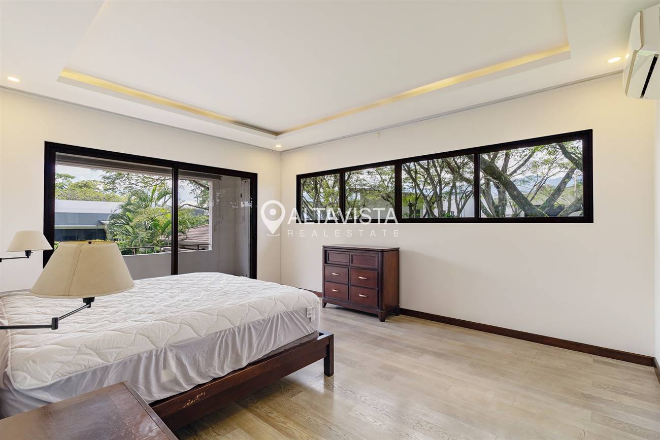 Condominio NYA Lindora