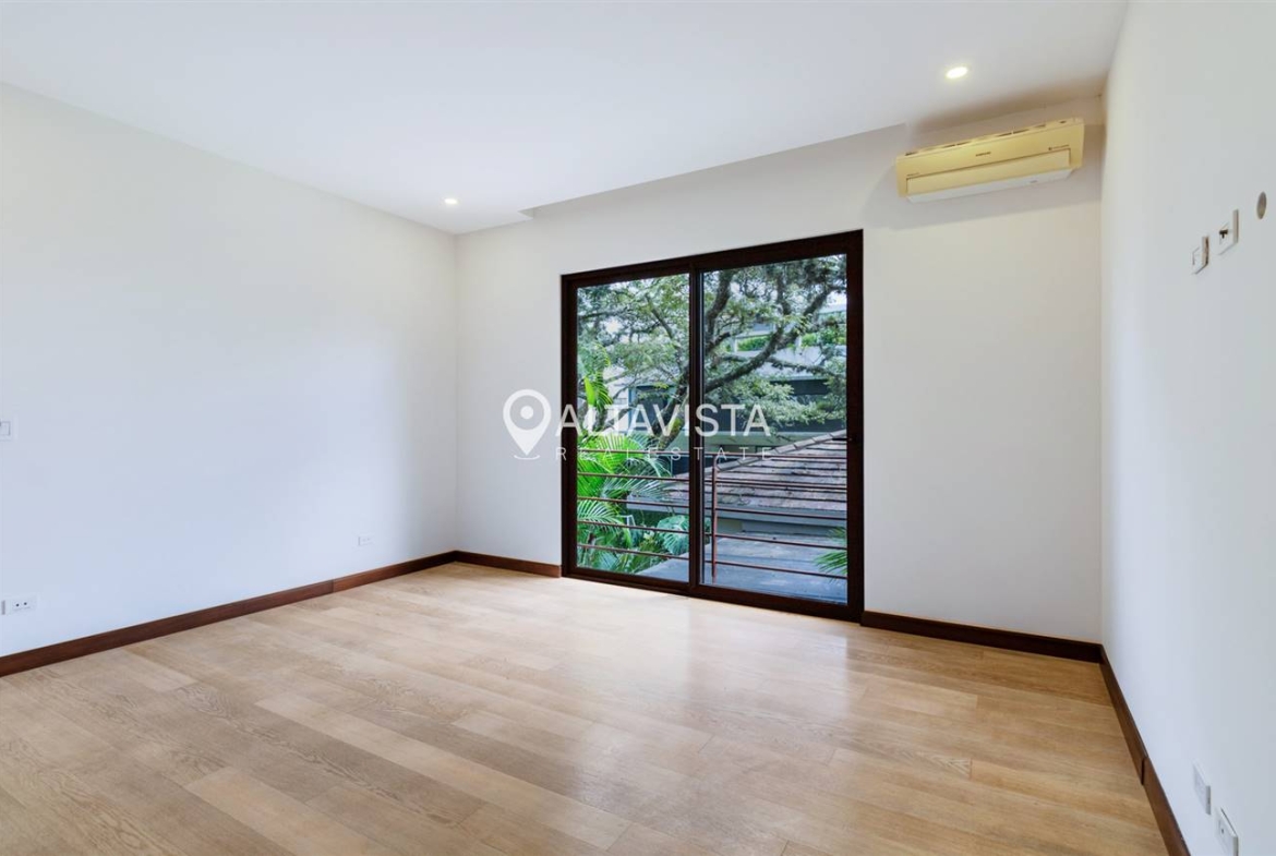 Condominio NYA Lindora