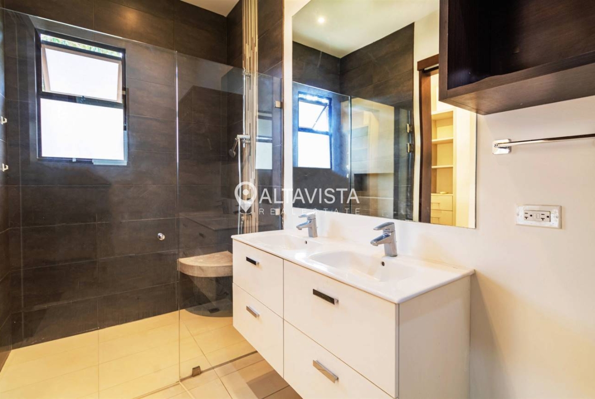 Condominio NYA Lindora