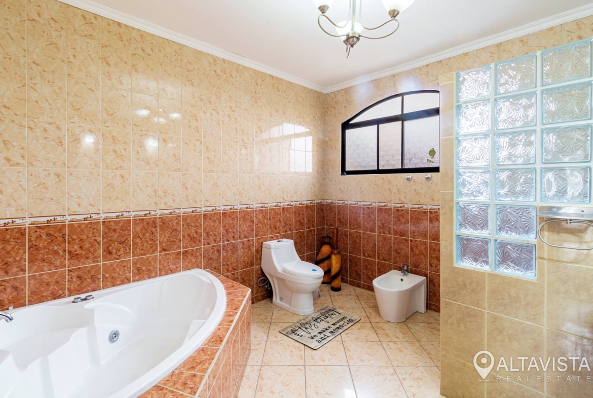 Condominio en Pinares de Curridabat