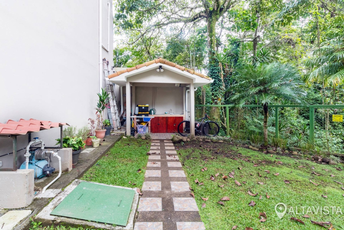 Condominio en Pinares de Curridabat