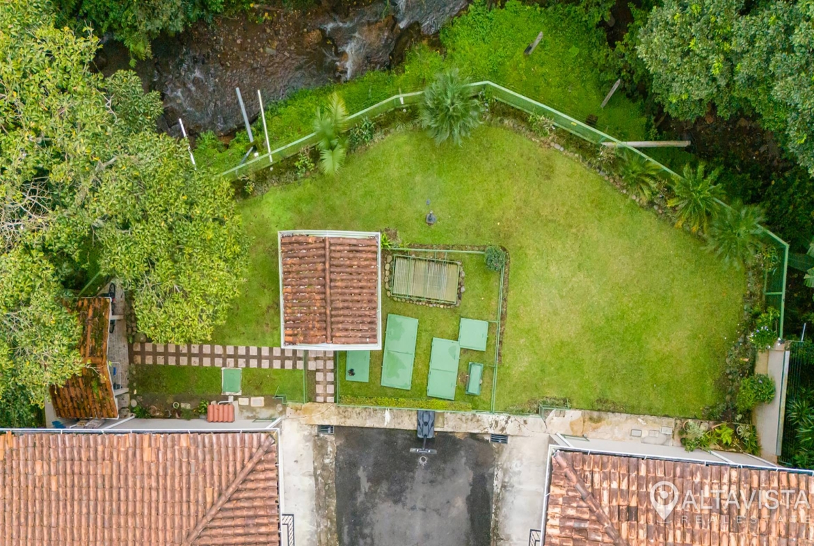 Condominio en Pinares de Curridabat