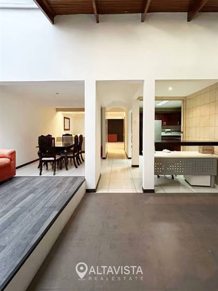 Condominio en La Sabana