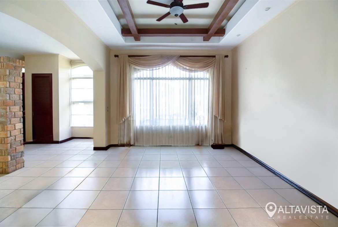 Casa en Alquiler Hacienda Gregal