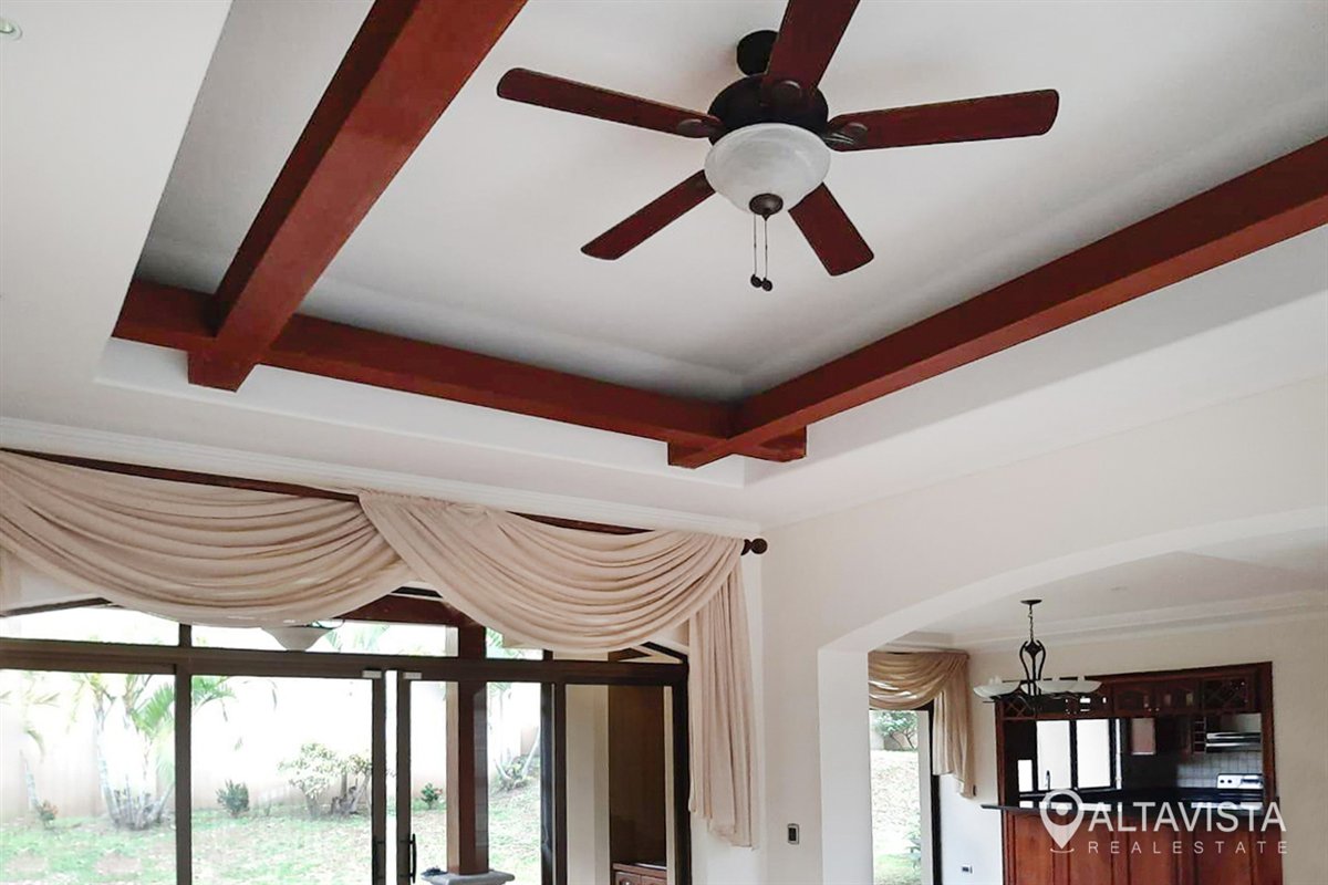 Casa en Alquiler Hacienda Gregal