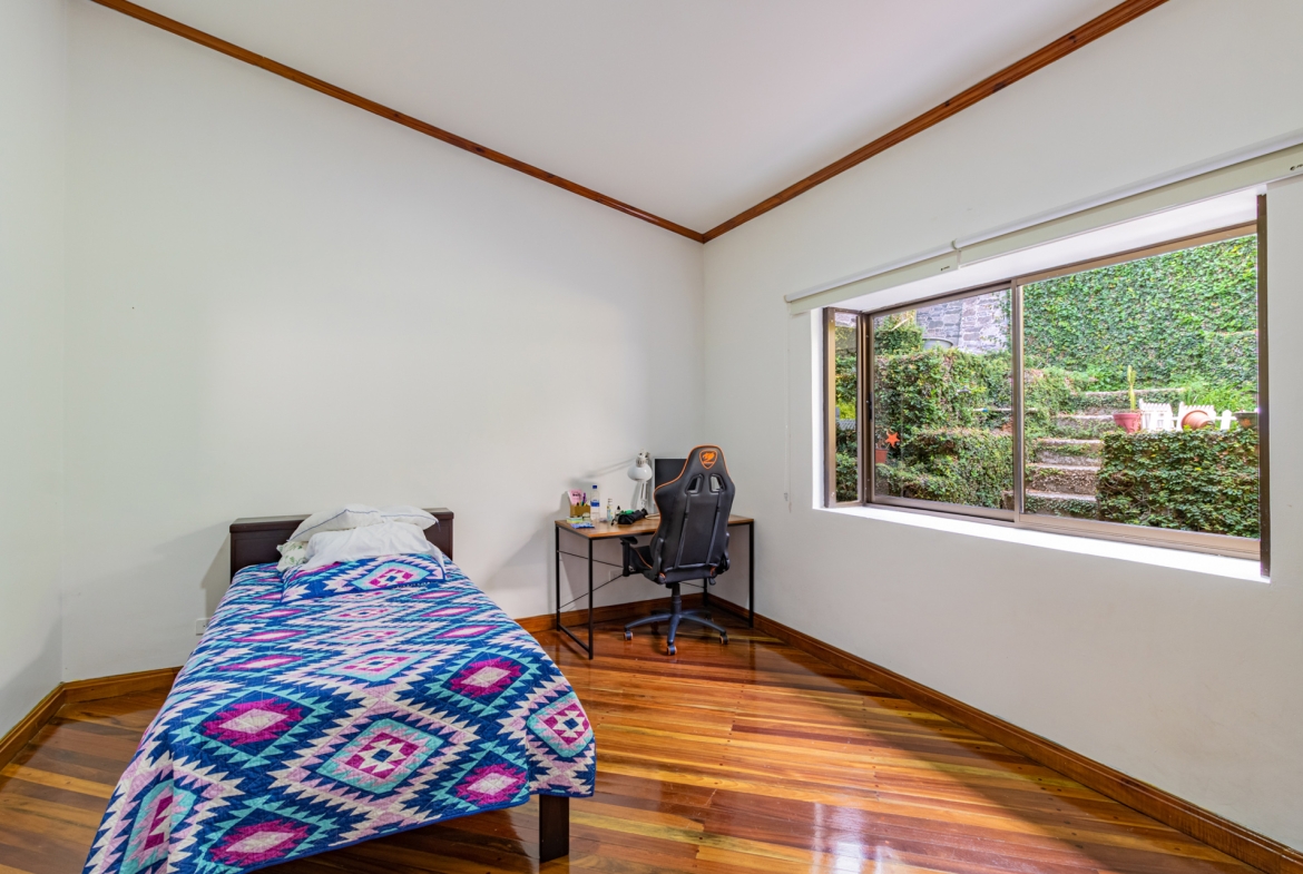 Casa en Alquiler con balcon Guayabos Curridabat