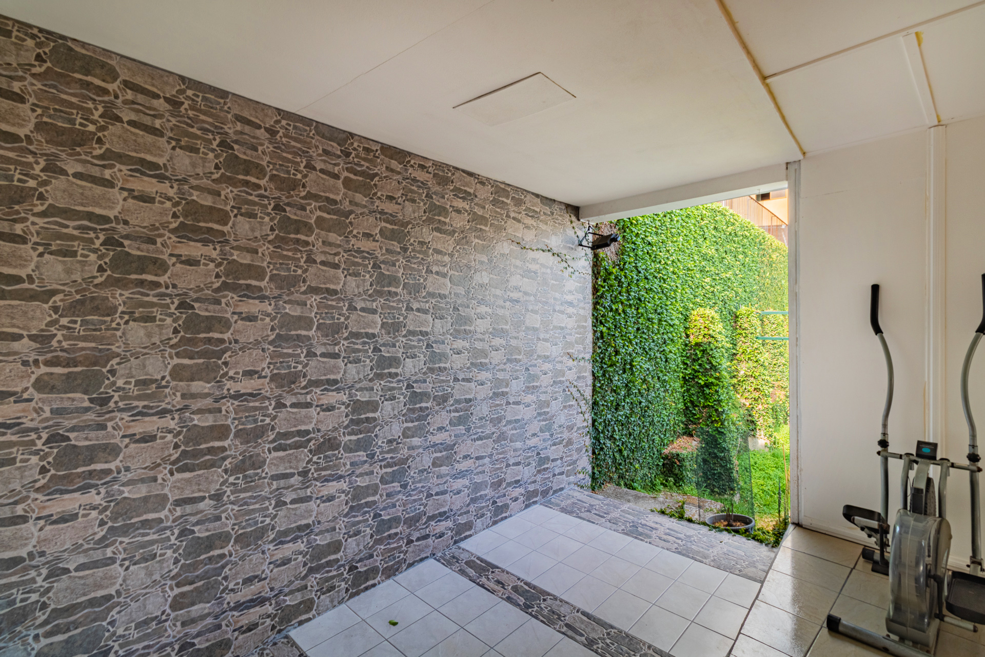 Casa en Alquiler con balcon Guayabos Curridabat