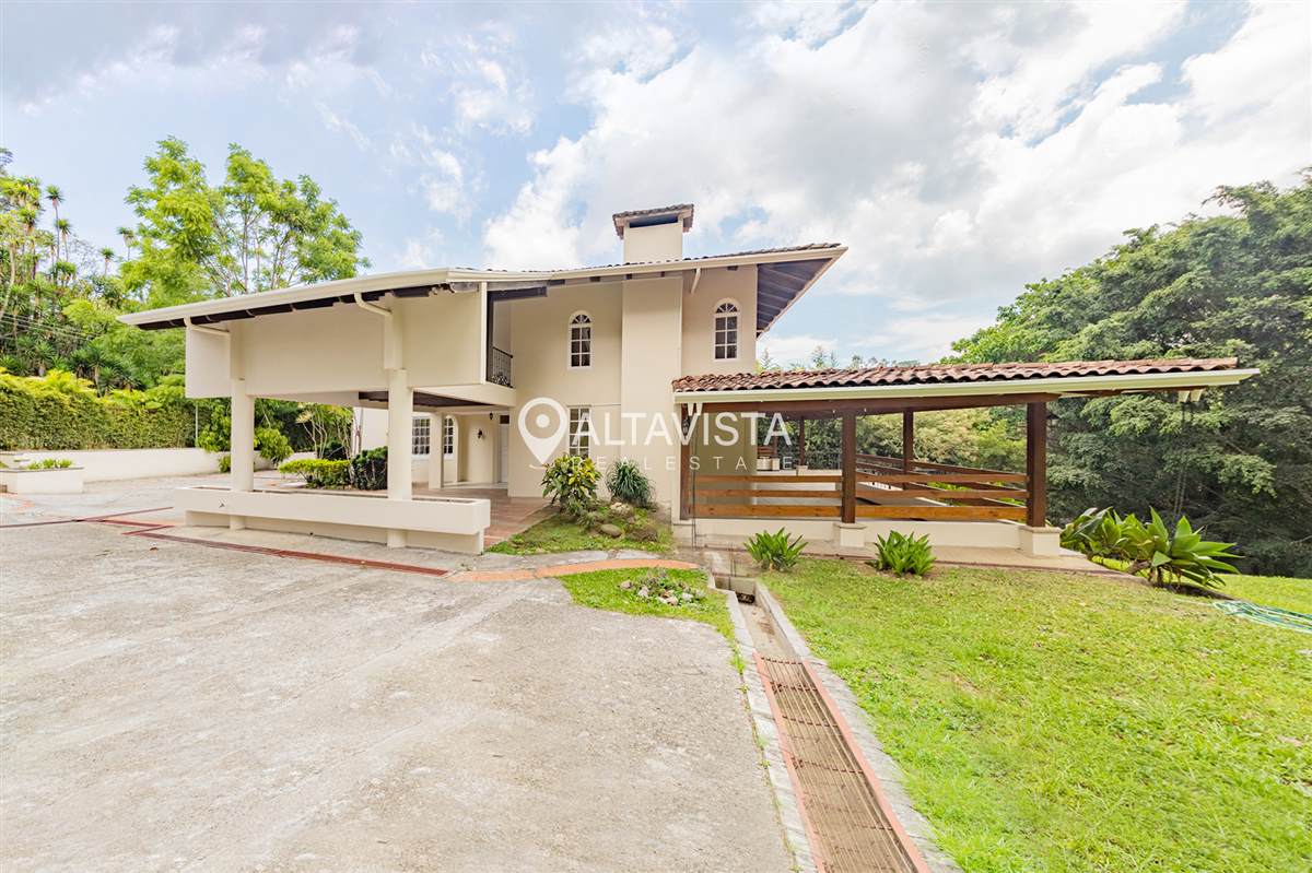 Casa en Venta Residencial Apacibles Valles