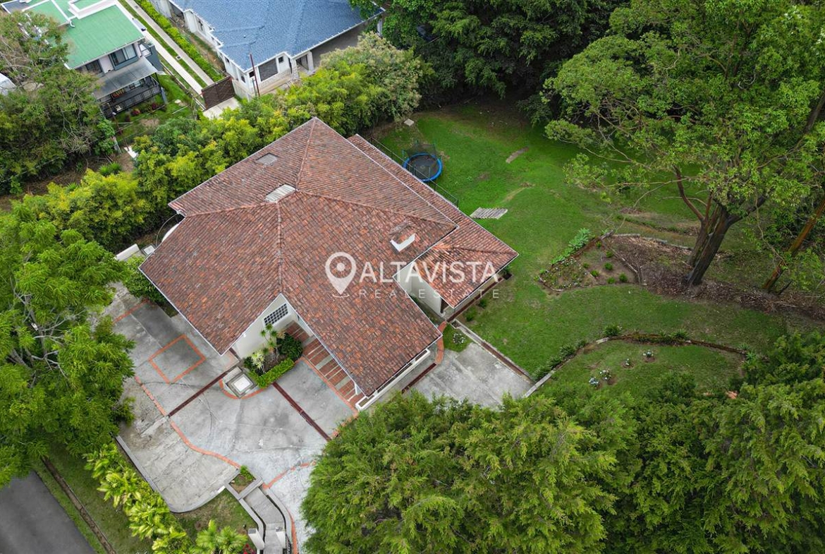 Casa en Venta Residencial Apacibles Valles