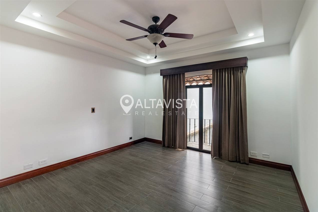 Casa en condominio Vía Ciprés