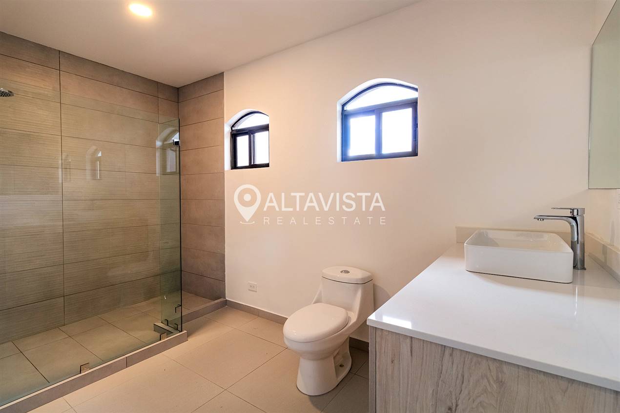 Casa en condominio Vía Ciprés