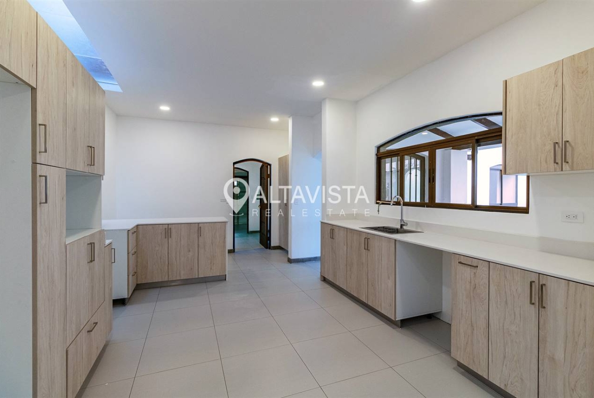 Casa en condominio Vía Ciprés