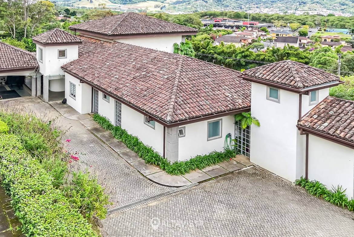 Colinas de Montealegre