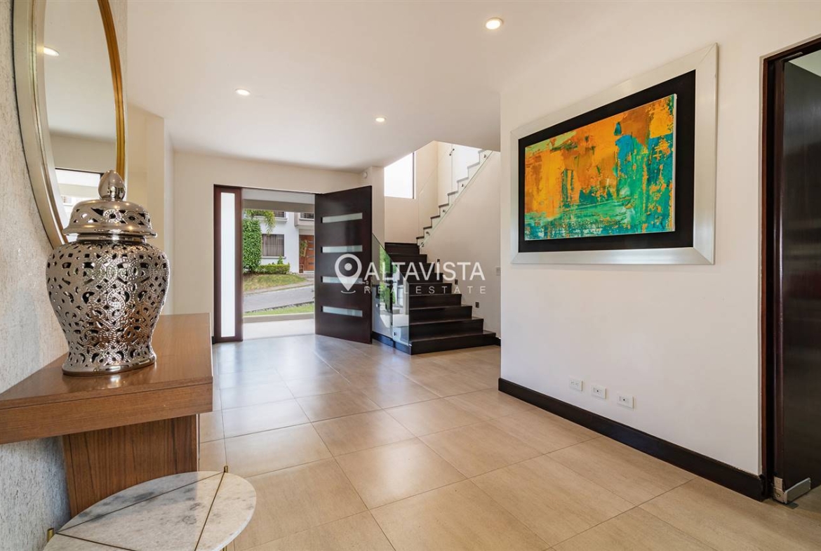 Casa en venta Condominio Lomas del Valle Santa Ana