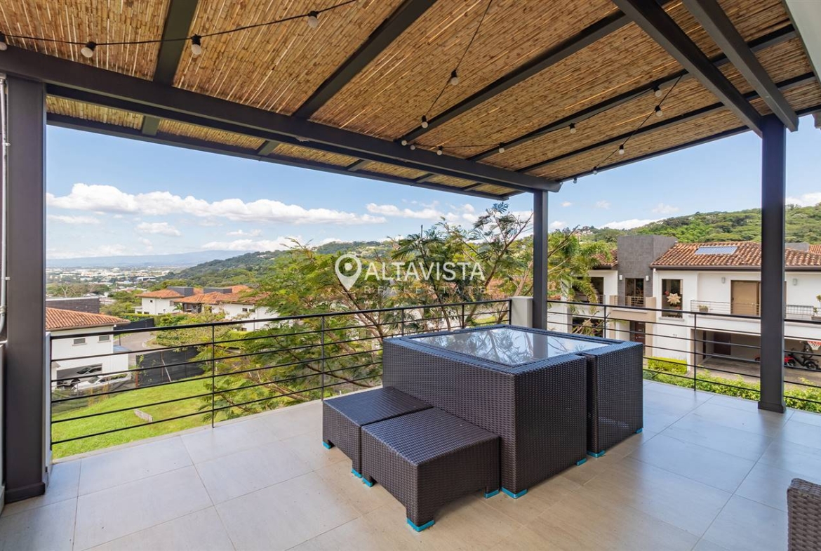 Casa en venta Condominio Lomas del Valle Santa Ana