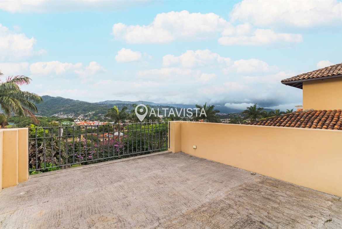 Casa en venta Guayacan real