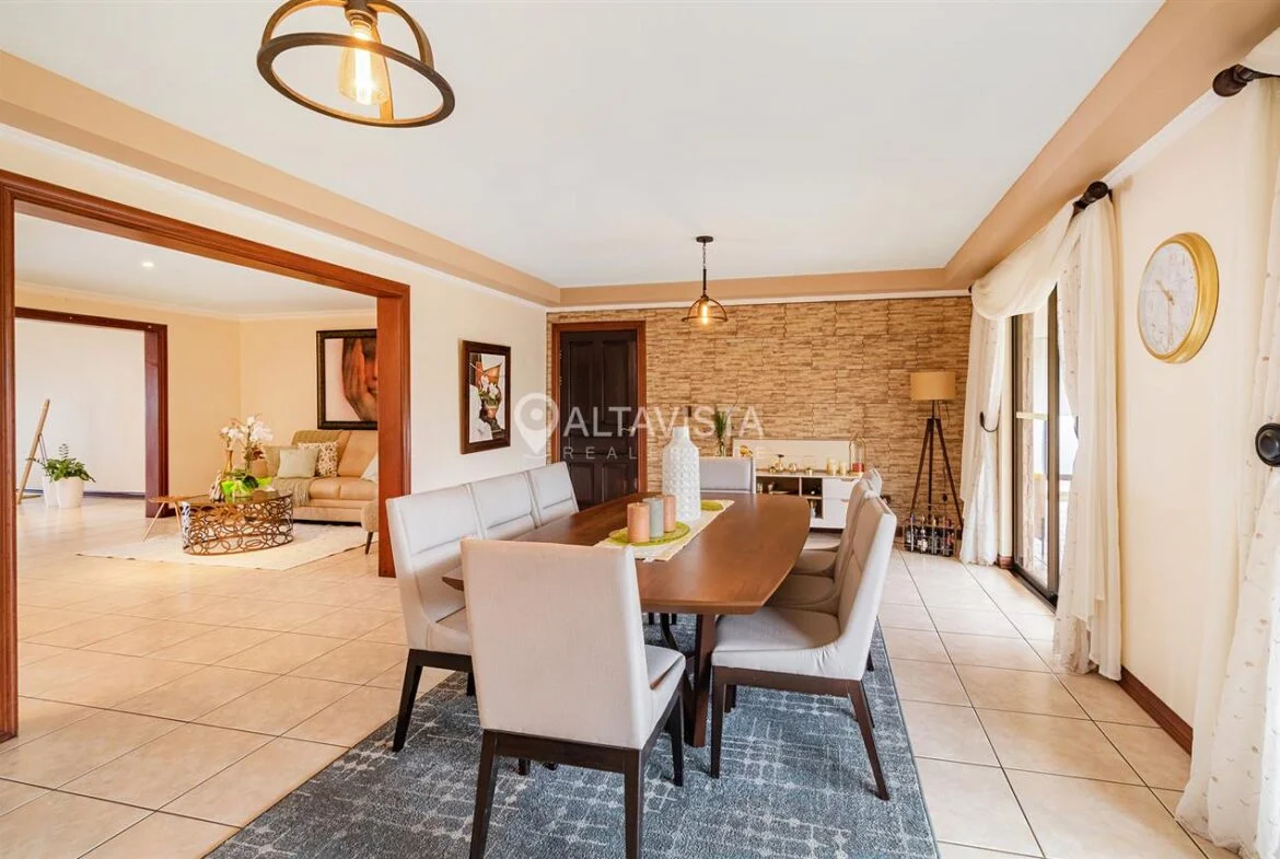 Condominio Cedro alto