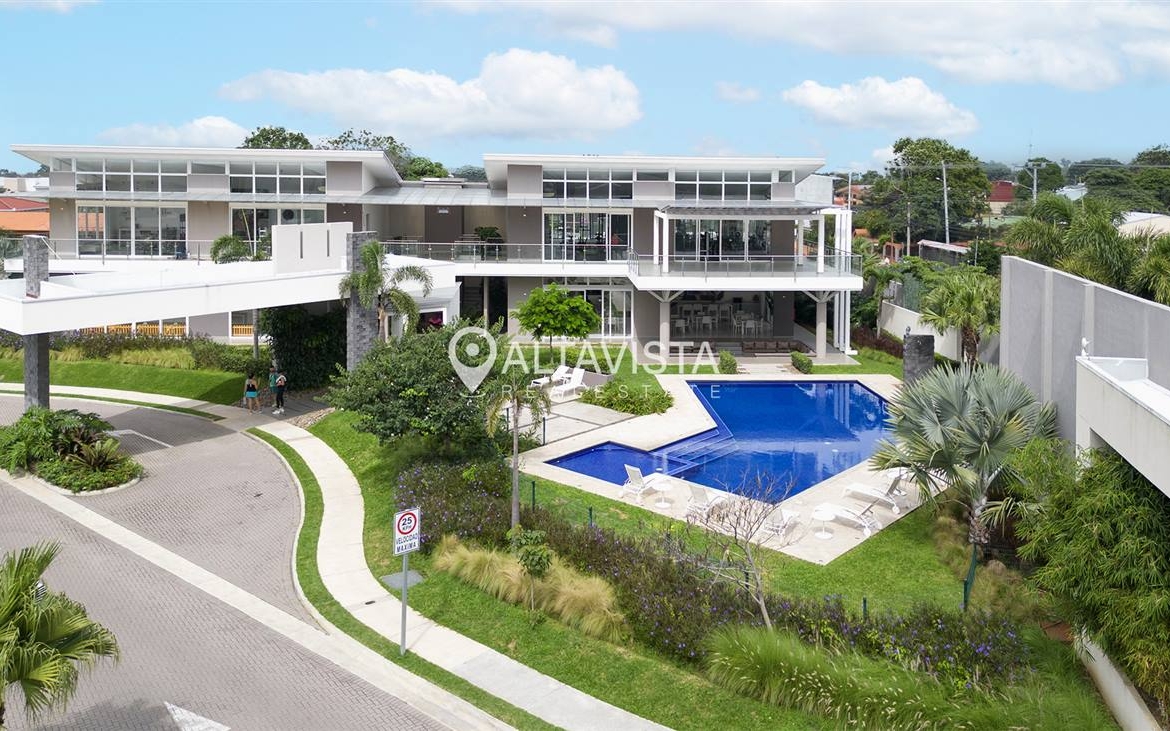 Venta de Casa en Condominio La Arboleda Belén Heredia