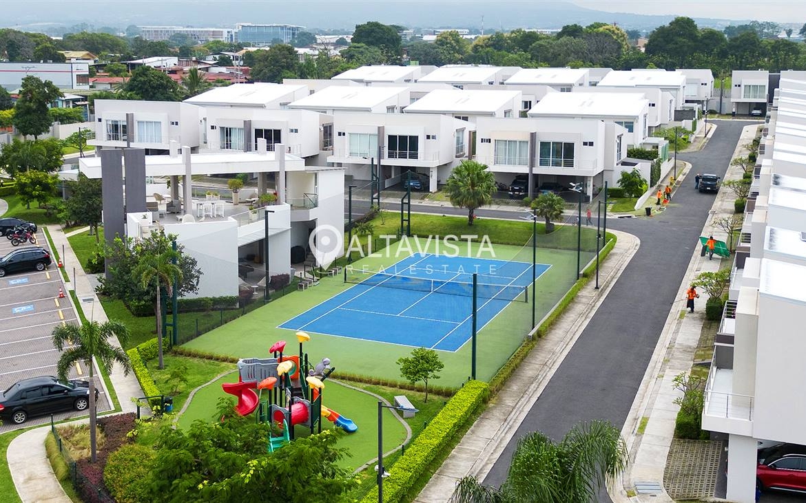 Venta de Casa en Condominio La Arboleda Belén Heredia