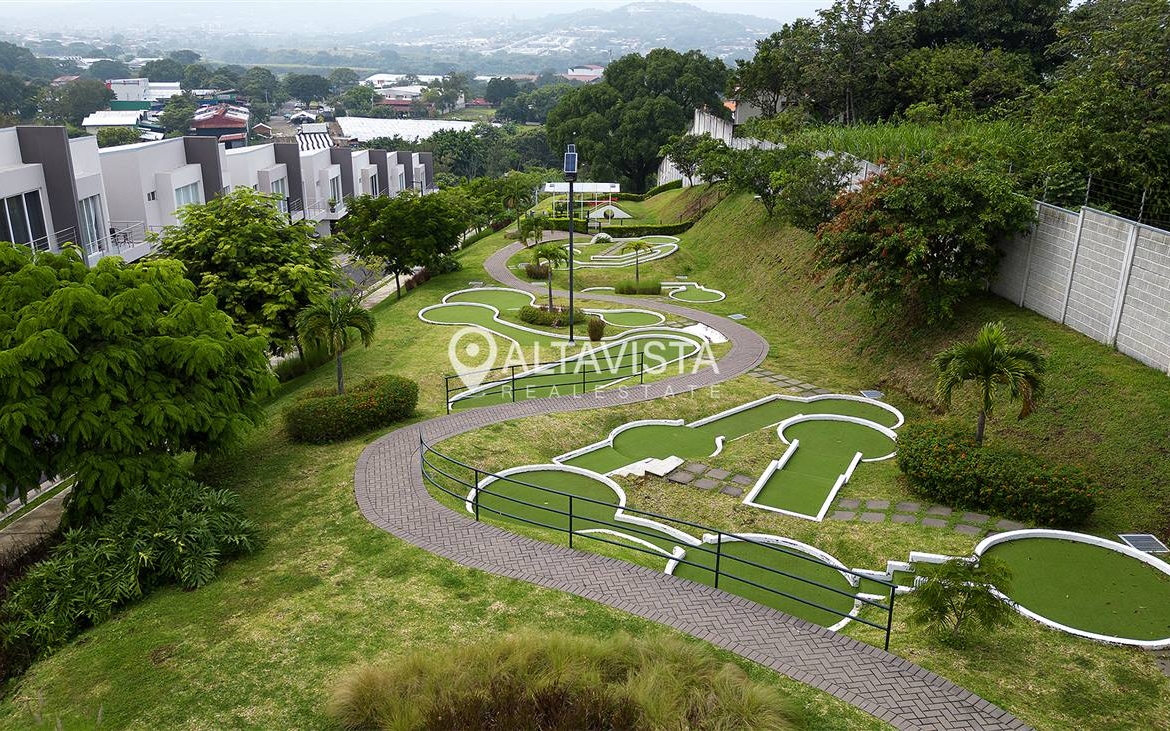 Venta de Casa en Condominio La Arboleda Belén Heredia