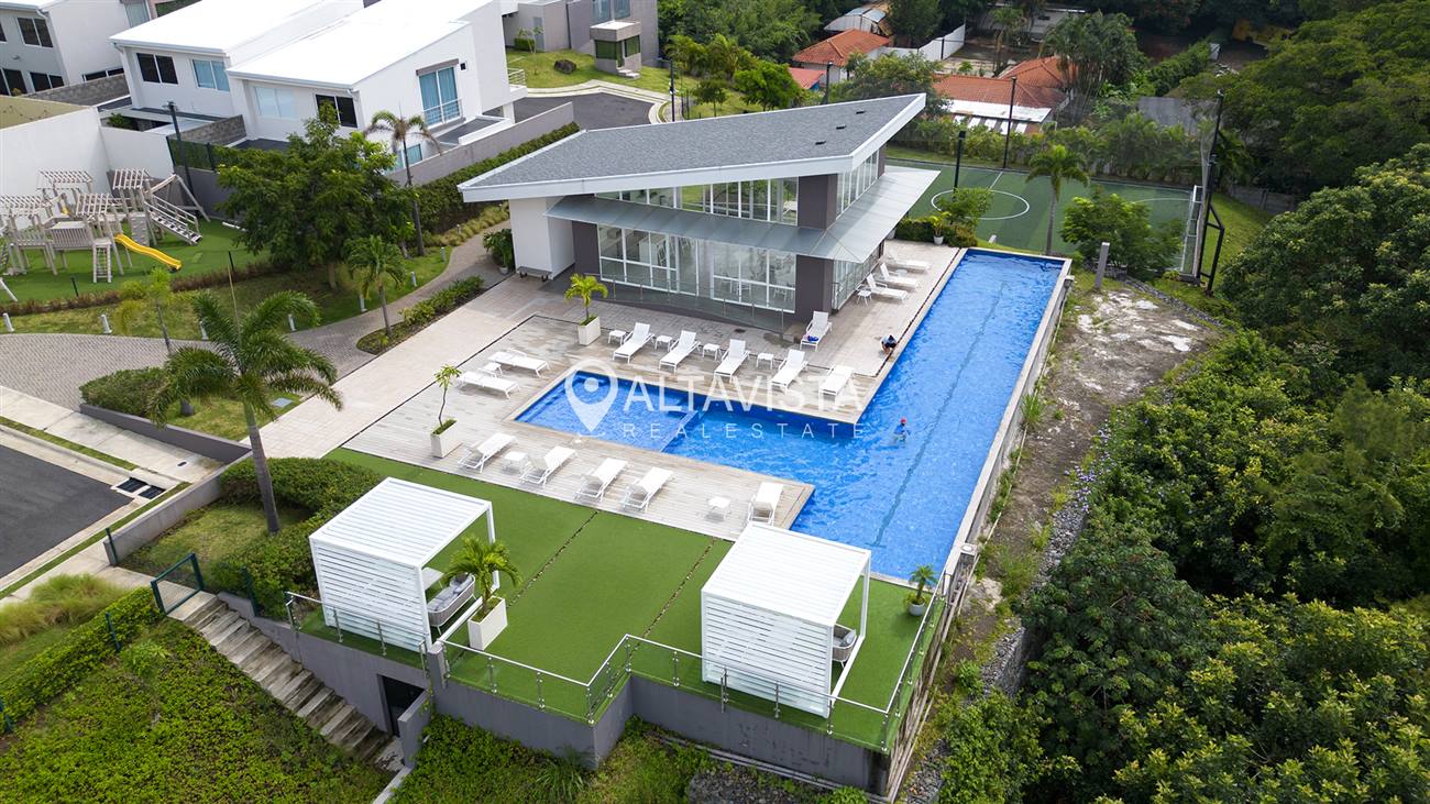 Venta de Casa en Condominio La Arboleda Belén Heredia