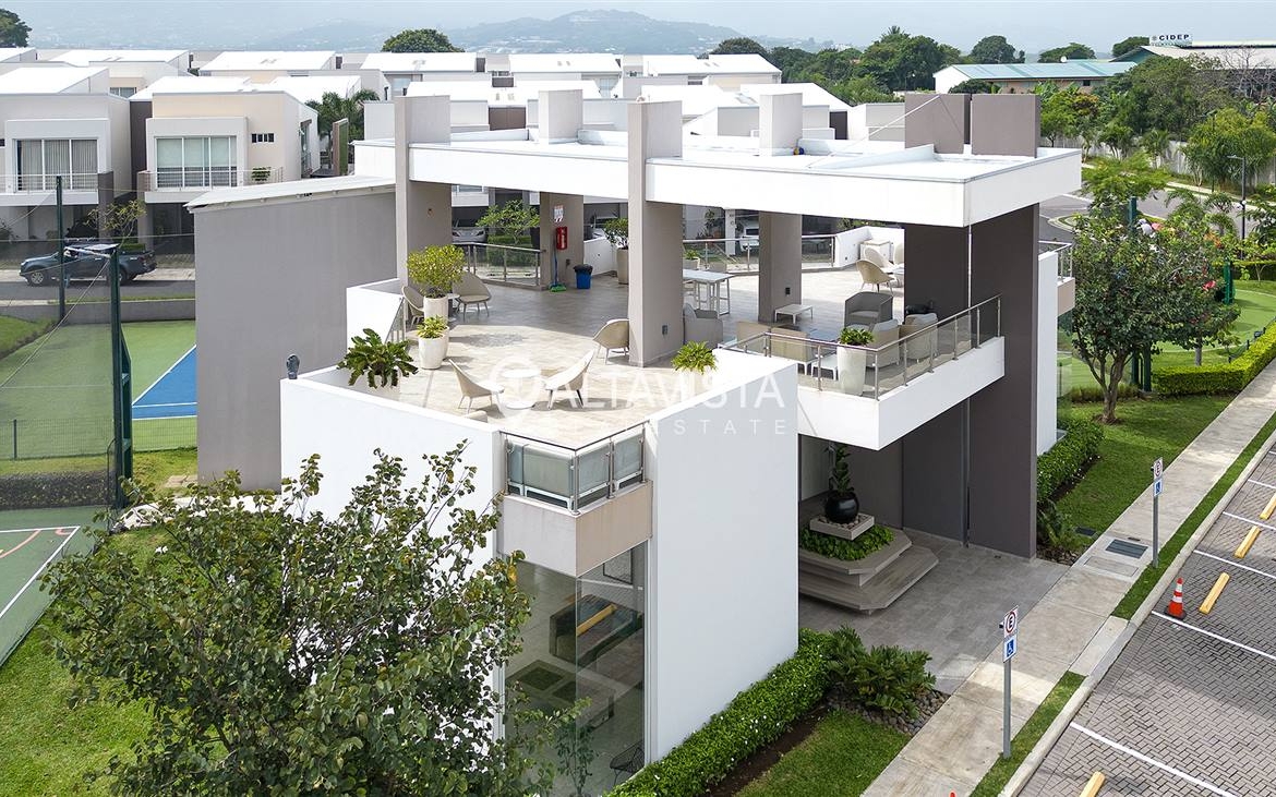 Venta de Casa en Condominio La Arboleda Belén Heredia