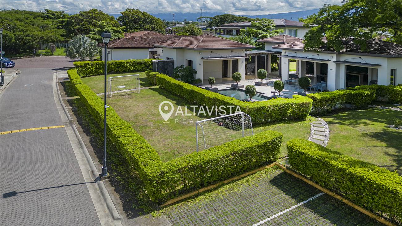 Condominio NYA Lindora