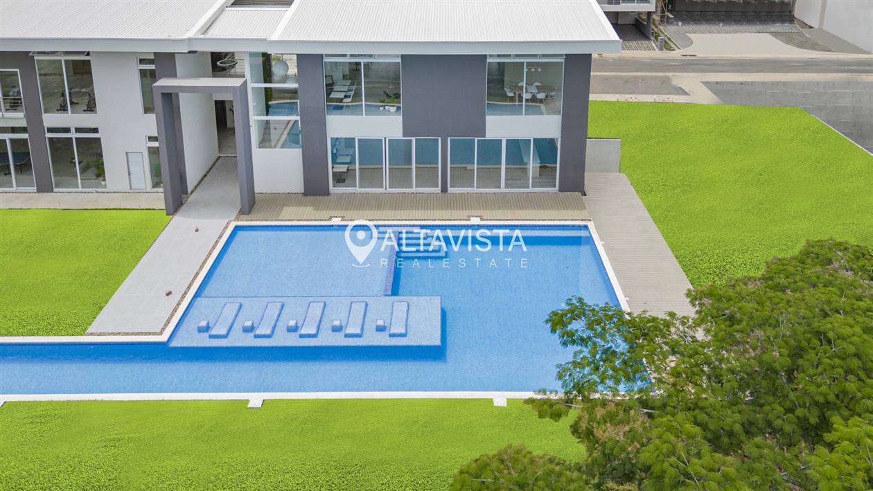 Condominio Nasara en Santa Ana