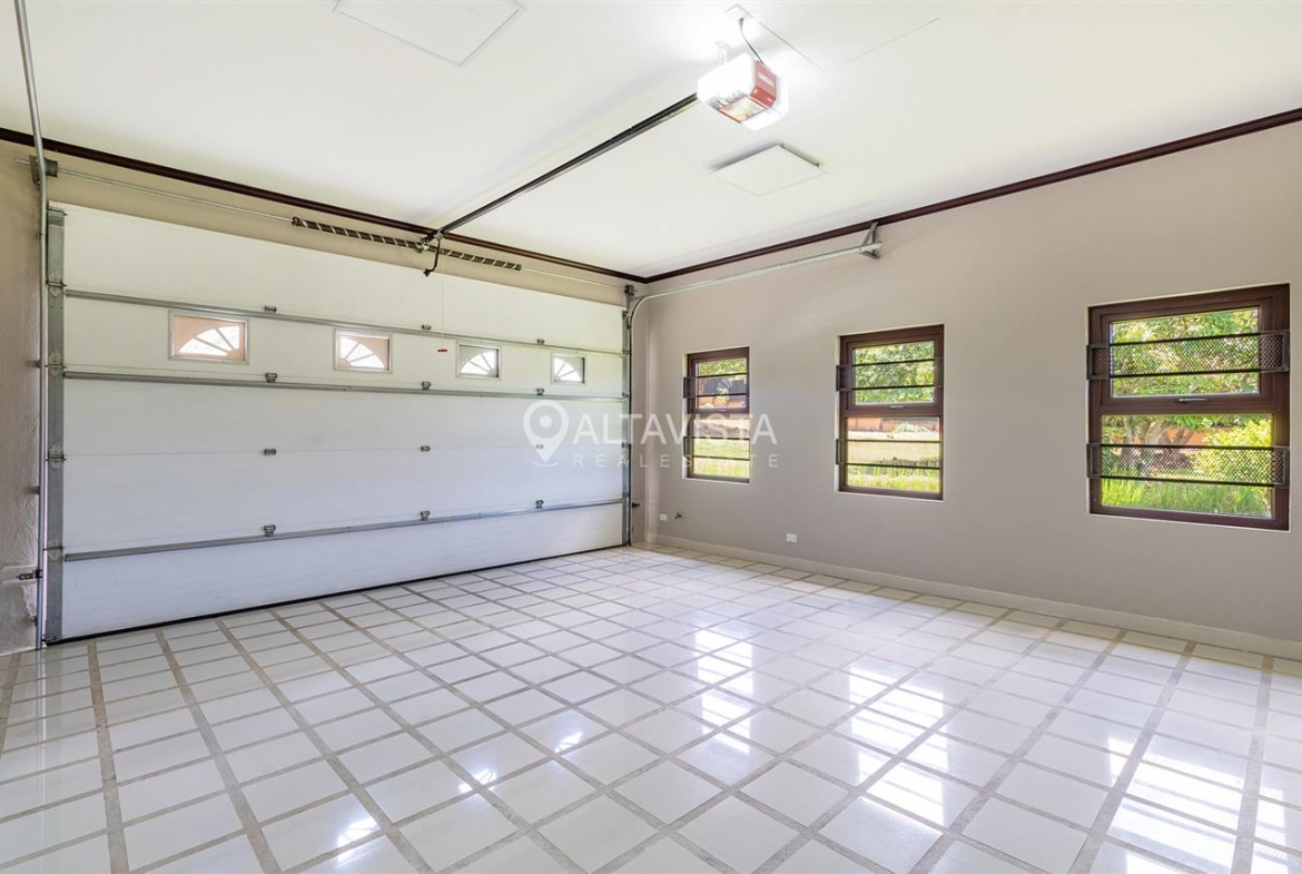 Condominio Roble Sabana Casa en Venta Curridabat