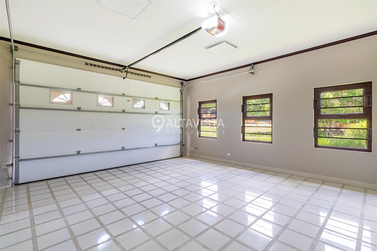 Condominio Roble Sabana Casa en Venta Curridabat