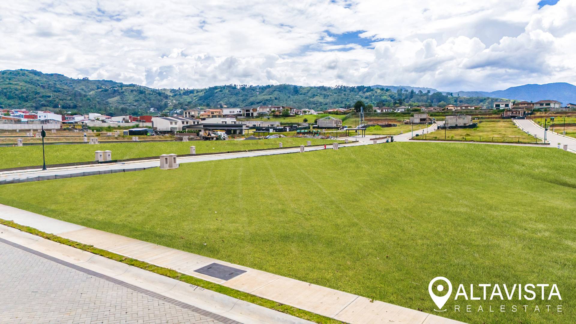 Condominio avenida del este